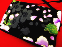 義若オリジナルのポシェット 金彩花ふぶき(黒紫)